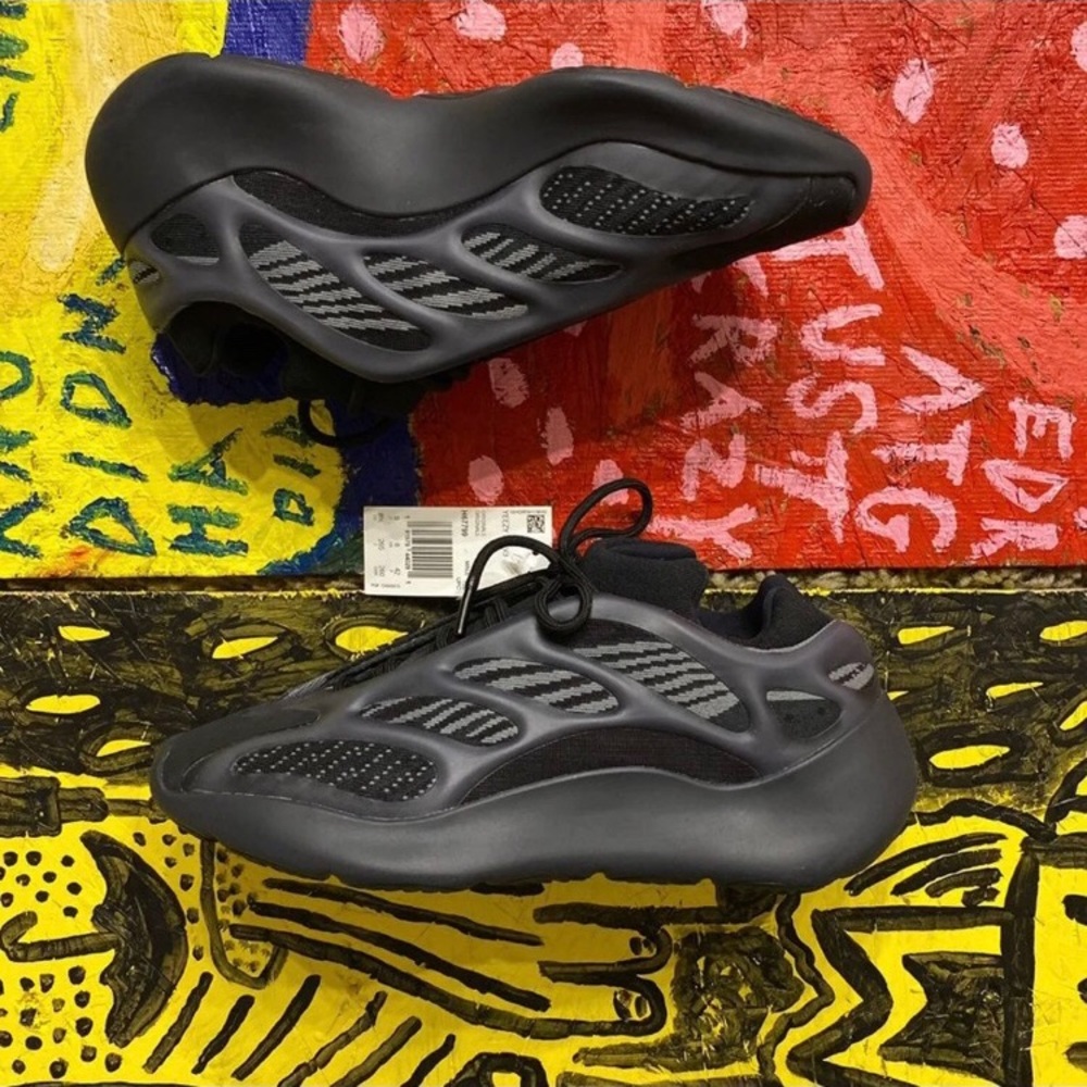 Yeezy 700 v3 “alpha”